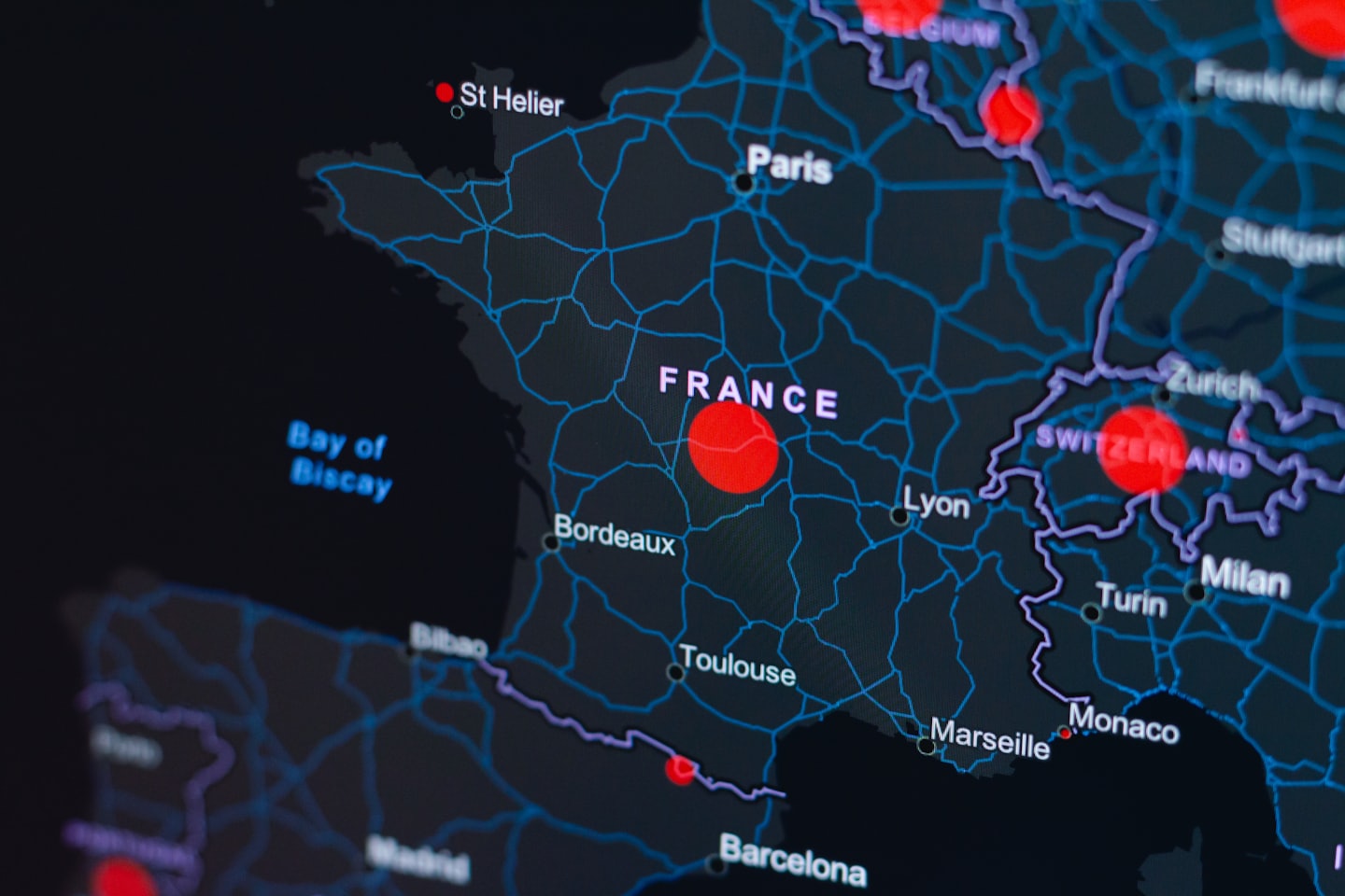 Carte numérique de l'Europe de l'Ouest avec des lieux clés mis en évidence.
